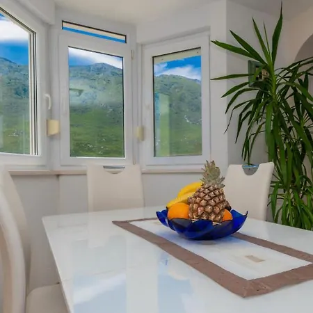 Villa Rusula -makarska By Guide